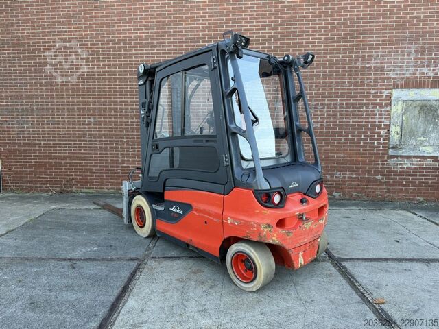 Elektro 4 Rad-Stapler Linde E30L-01