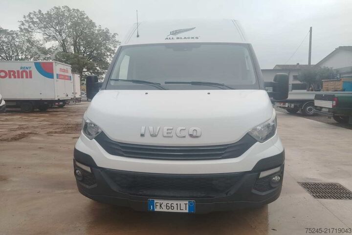 Box van Iveco DAILY 35S 15 2.3 HDI PMTM
