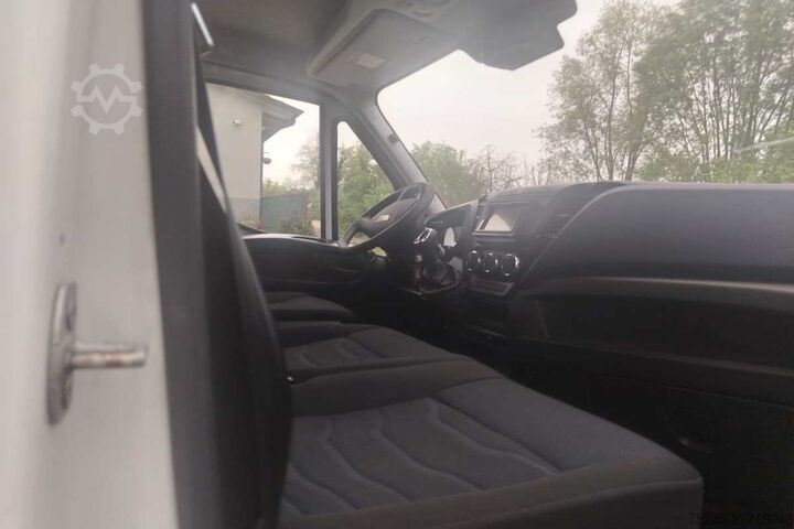 Box van Iveco DAILY 35S 15 2.3 HDI PMTM