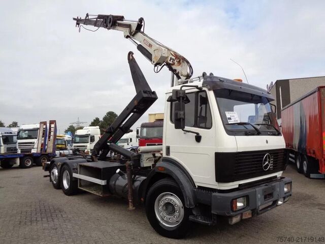 Hakenarmsystem Mercedes-Benz SK 2433 Semi-Auto + PTO + Serie 14 Crane + 3 pe...