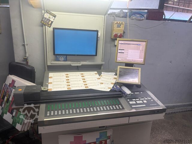 Sheetfedoffset Komori Lithrone L-528 LX