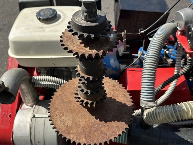 Kverneland Accord Miniair Super pneumatic sowing machine 10 rows KVERNELAND Accord-Miniair-Super
