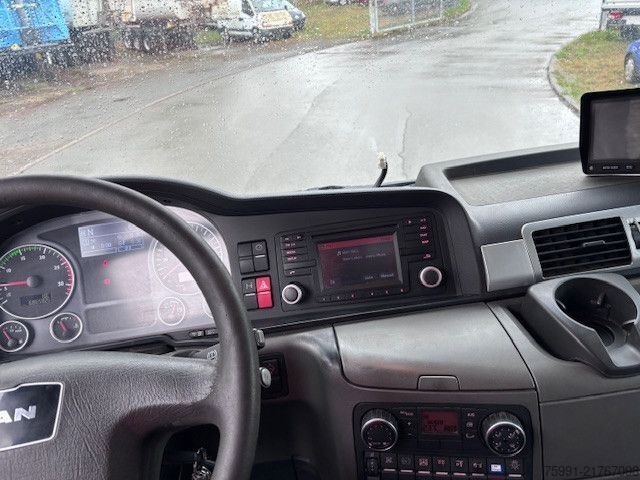 Beverage truck MAN TGS 26.400