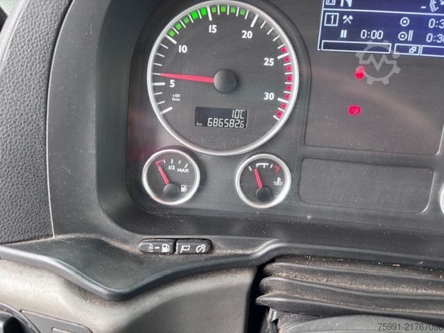 Beverage truck MAN TGS 26.400