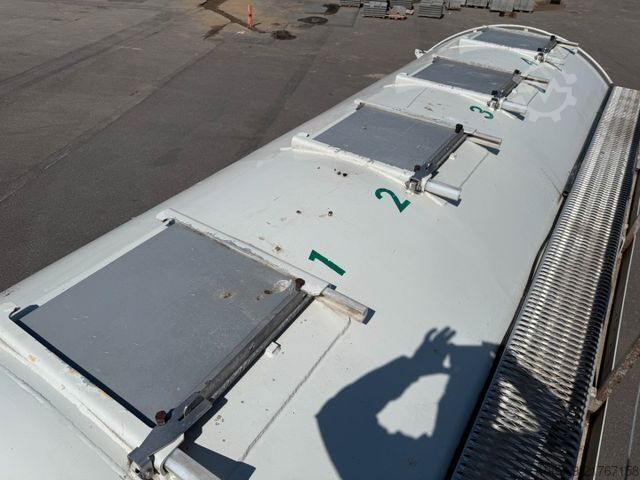 Tanker truck SCANIA R500 NGS 6x2 26 m3 Grain silo / Kompressor