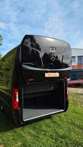 Minibus MERCEDES-BENZ 519 Sunset S 4 Ferqui Lagerfahrzeug Stock