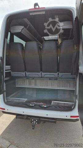 Minibus MERCEDES-BENZ 519  Allrad 4 x 4  20 / 23 Sitzer schnelle Liefe