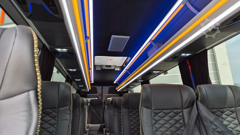 Minibus MERCEDES-BENZ 519  Allrad 4 x 4  20 / 23 Sitzer schnelle Liefe
