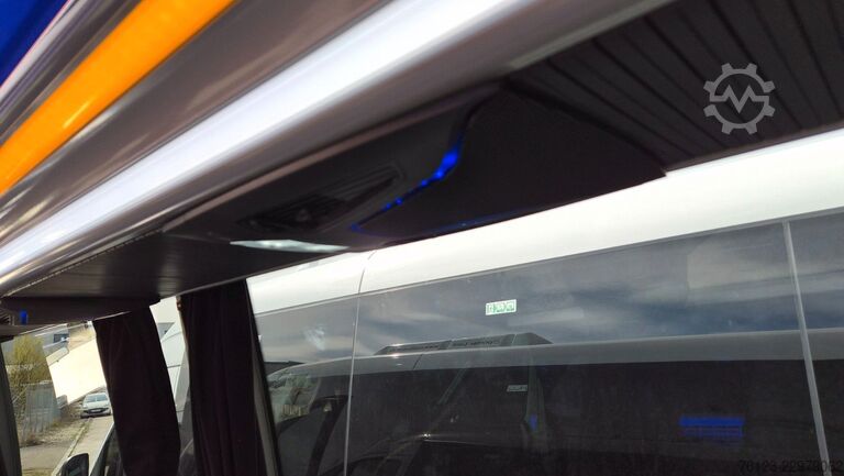 Minibus MERCEDES-BENZ 519  Allrad 4 x 4  20 / 23 Sitzer schnelle Liefe