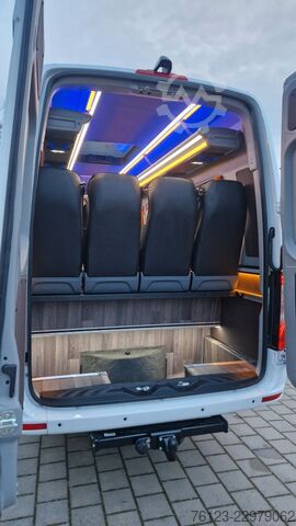 Minibus MERCEDES-BENZ 519  Allrad 4 x 4  20 / 23 Sitzer schnelle Liefe