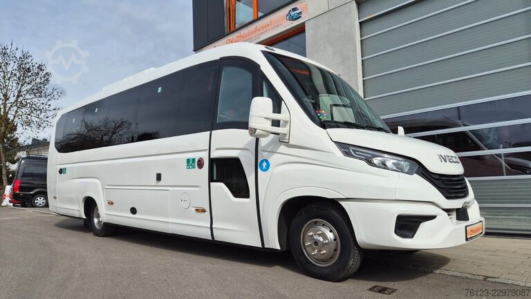 Minibus IVECO 2x Daily 70 Lagerfahrzeug Ferqui Sunrise 2,5 m B