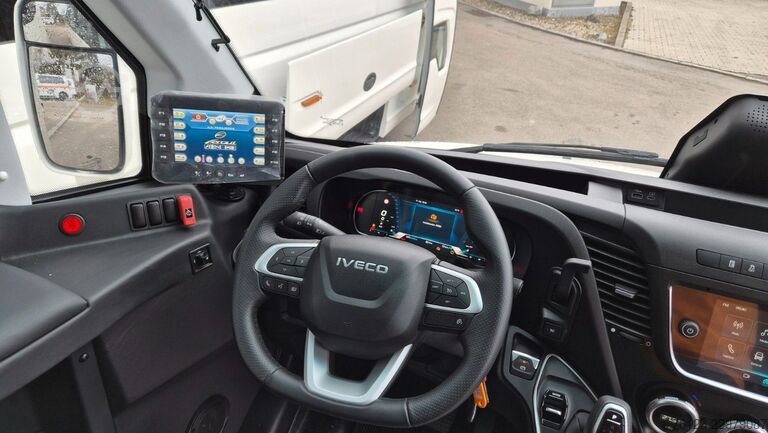 Minibus IVECO 2x Daily 70 Lagerfahrzeug Ferqui Sunrise 2,5 m B