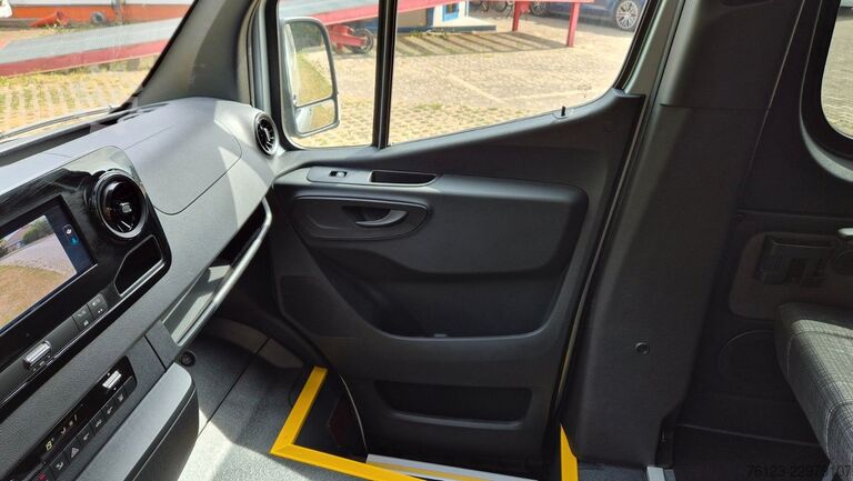 Minibus MERCEDES-BENZ 8 x 517 Sprinter Lord Light  22 SS Aktionspreis