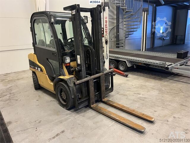 Forklift CAT DP30N