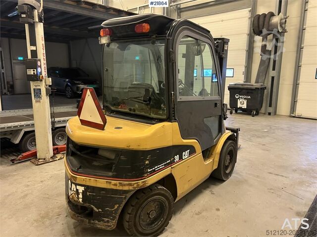 Forklift CAT DP30N