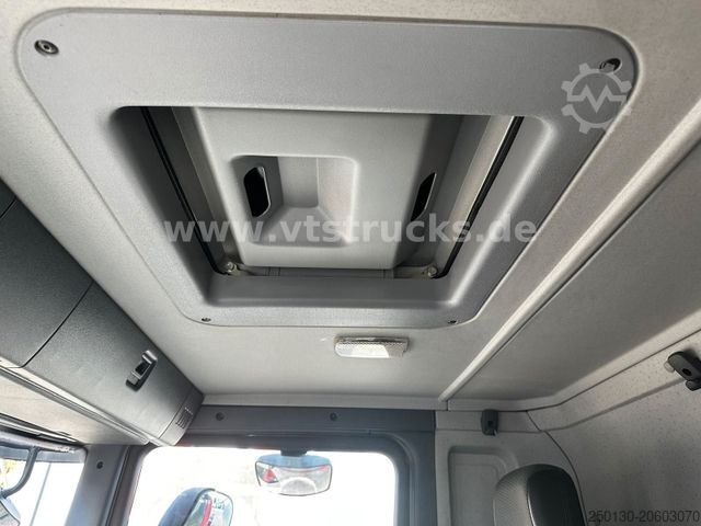 LKW-Fahrgestell SCANIA P320 DB4x2 Fahrgestell