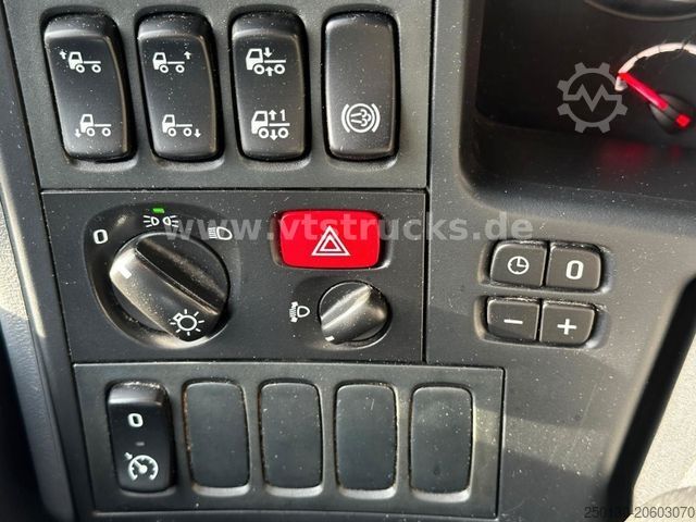 LKW-Fahrgestell SCANIA P320 DB4x2 Fahrgestell