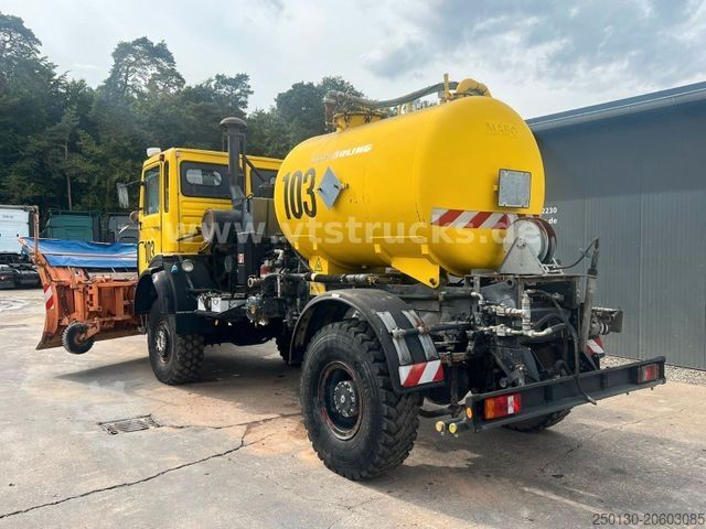 LKW mit Tankaufbau MAN F8 Winterdienst Räumschild