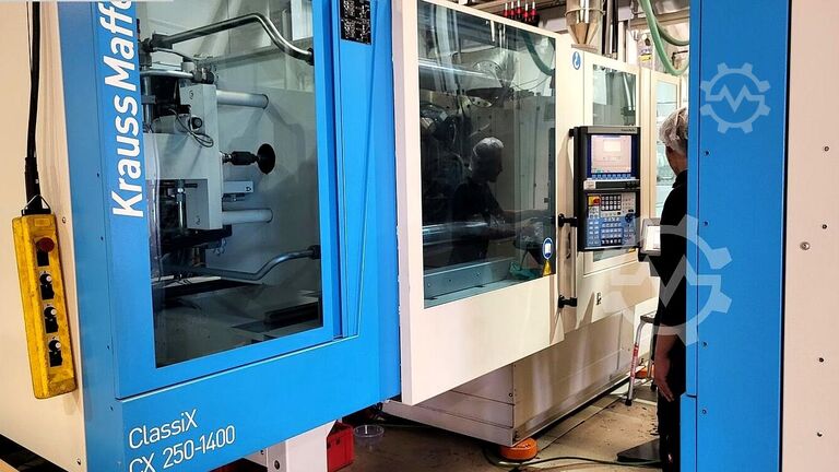 Injection molding machine KraussMaffei KM 250-1400 CX