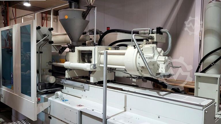 Injection molding machine KraussMaffei KM 250-1400 CX