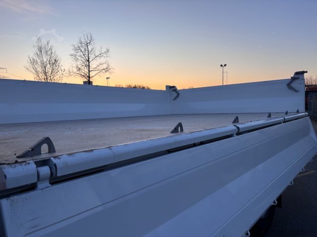 Three-sided tipper truck MAN TGM 12.250 4X2 BL Krankipper Palfinger PK 9.501