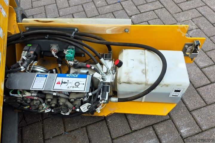 Scissor lift Haulotte Optimum 8 Electric,Batteries(07-2025),7.77m Workin