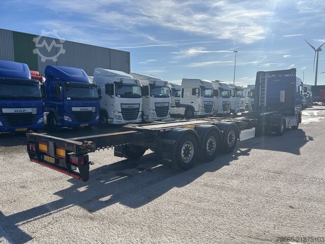 Container transport Renders Euro 800 / Multi Container Chassis / 20-30-40-4...