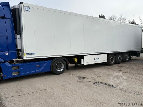 Low loader semitrailer KRONE 3-ACHS BLUMENBREITE, THERMOKING SLX 300, DOPPELST, LIFT, MIETKAUF MGL.
