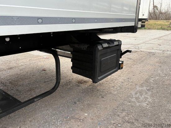 Low loader semitrailer KRONE 3-ACHS BLUMENBREITE, THERMOKING SLX 300, DOPPELST, LIFT, MIETKAUF MGL.