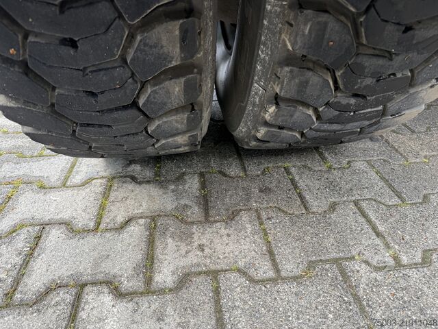 Truck chassis Volvo FM 330 6X2*4