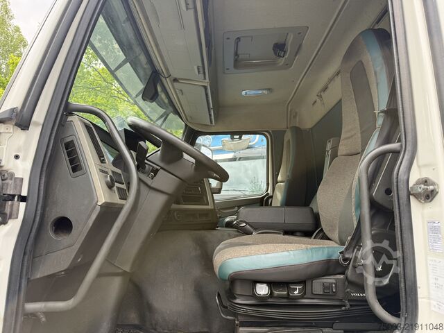 Truck chassis Volvo FM 330 6X2*4