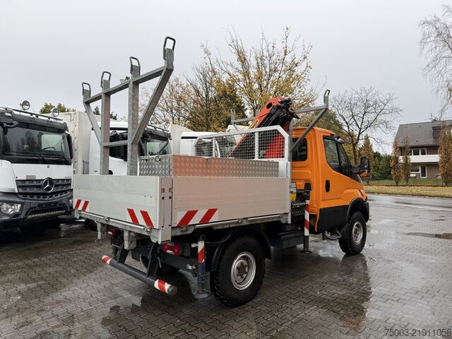 Truck-mounted crane van Iveco Daily 55S18W 4X4 Palfinger PK 7.501