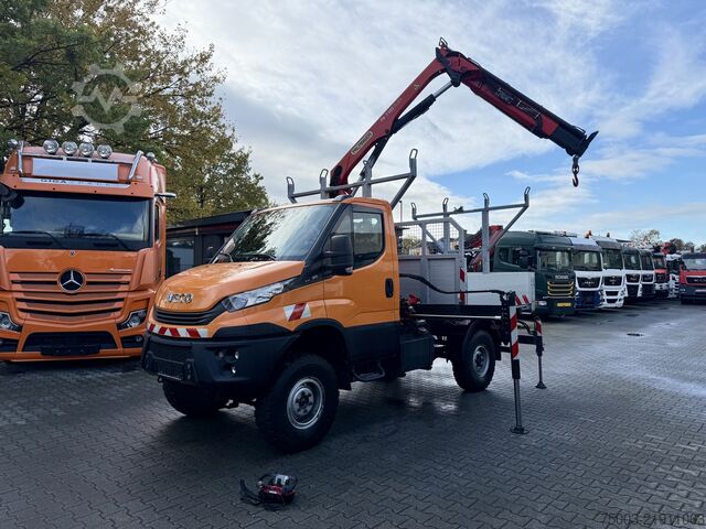 Pick-up van Iveco Daily 55S18W 4X4 Palfinger PK 7.501