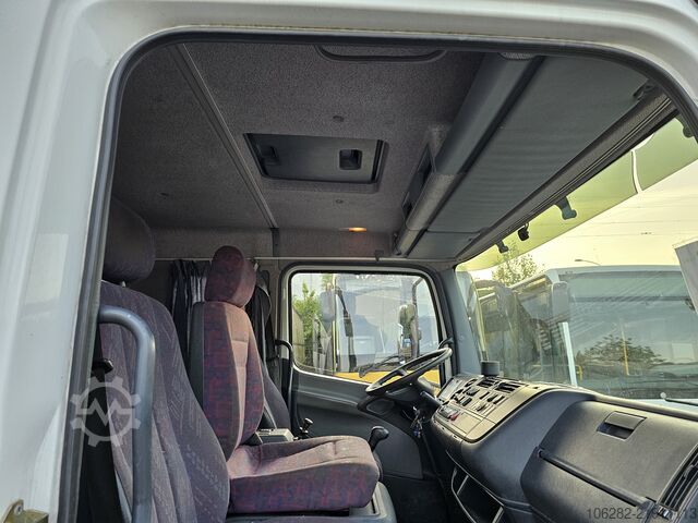 Pick-up van Mercedes-Benz 817/42AT7 Palfinger PK 5000 B Werkstatt
