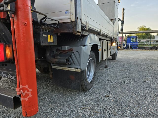 Pick-up van Mercedes-Benz 817/42AT7 Palfinger PK 5000 B Werkstatt