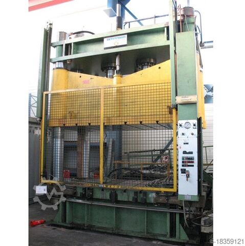 Double-Column Presse OEVERMANN VP 300 (UVV)