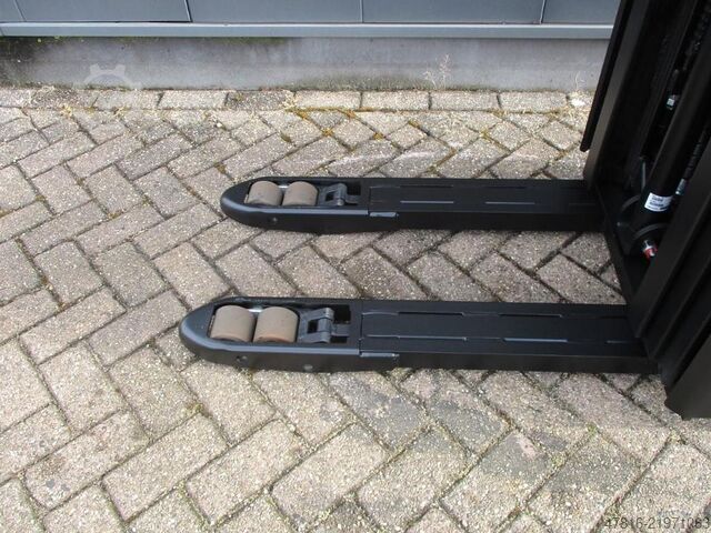High lifting pallet truck TOYOTA SWE140L