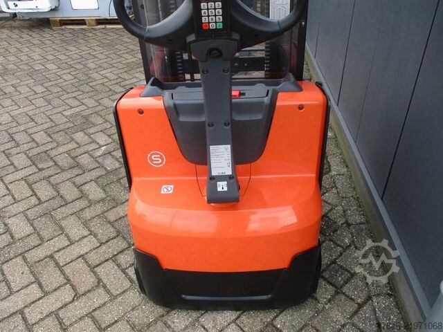 High lifting pallet truck TOYOTA SWE140L