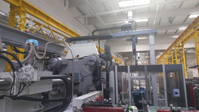 Injection molding machine ENGEL DUO 12060/1700