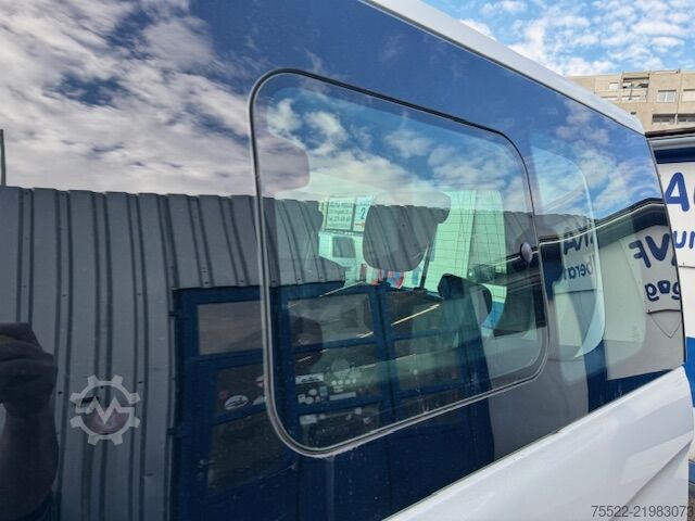 Minibus Ford Tourneo Custom - 2 Schiebetüren