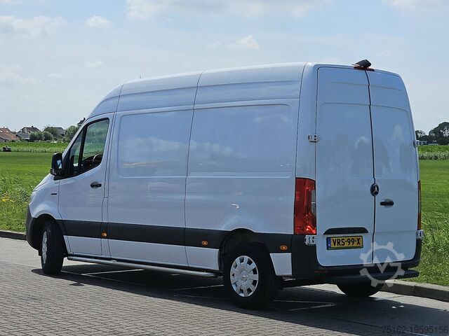 High-roof van MERCEDES-BENZ ESPRINTER L2H2 35 KWH