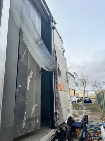 Refrigerated truck renault midlum d 220