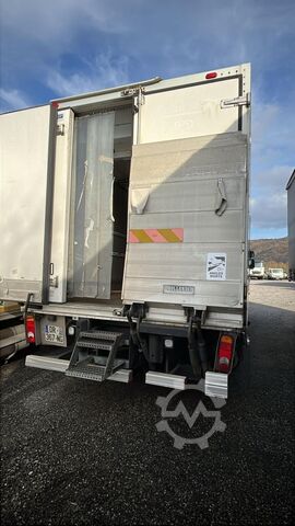 Refrigerated truck renault midlum d 220