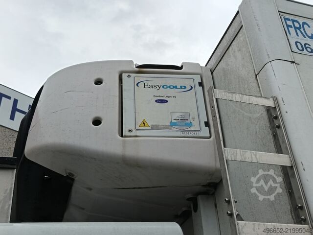 Refrigerated truck renault midlum d 220