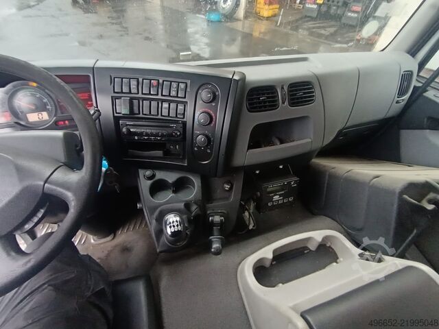 Refrigerated truck renault midlum d 220