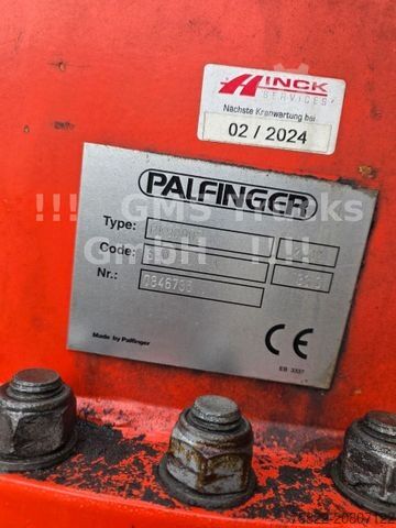 Standard tractor unit DAF 95XF / 8X4 / 35m Palfinger Kran PK 90002 / Winch