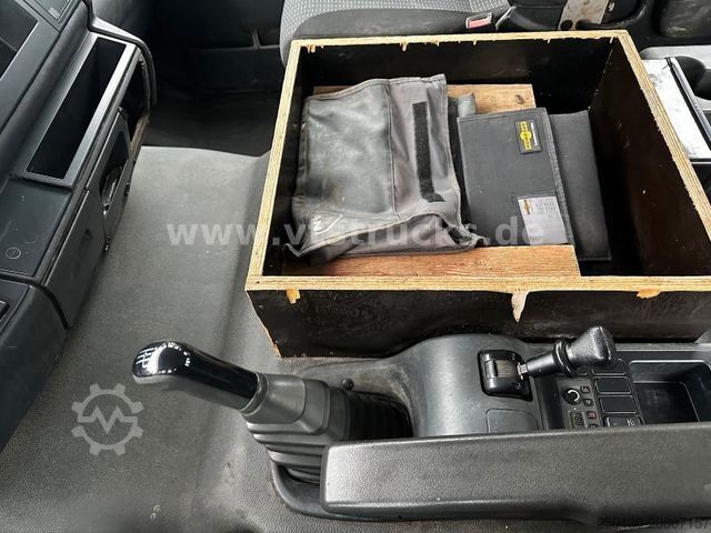 Transporter mit Kipper MAN TGL 8.220