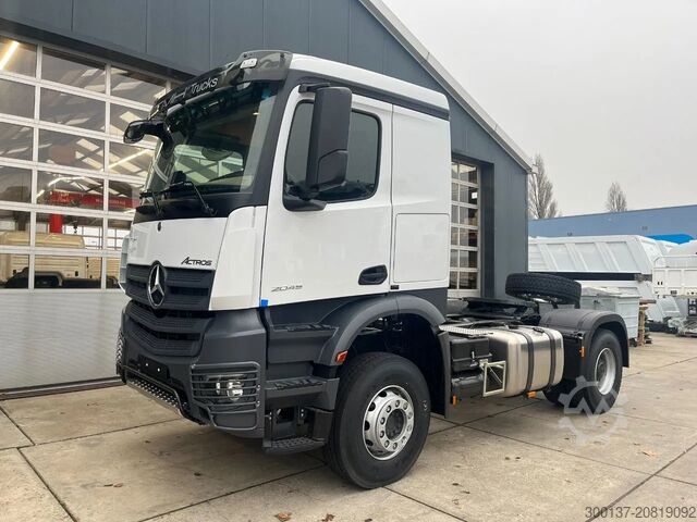 Standard-SZM Mercedes-Benz Actros 2045 S 4x2 Tractor Head