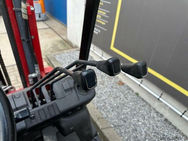 VS-22604 Electric triplex mast forklift Nissan NISSAN 3f430