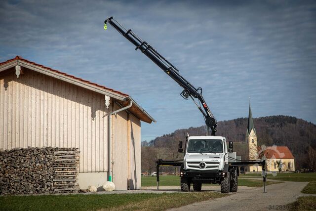 Autokran Mercedes-Benz Unimog Kranimog U4023 mit Ladekran und Seilwind